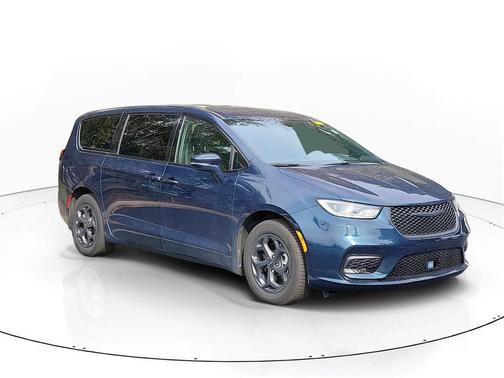 2022 Chrysler Pacifica Hybrid Touring L