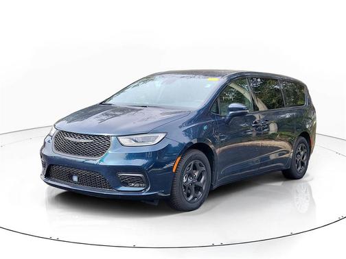 2022 Chrysler Pacifica Hybrid Touring L