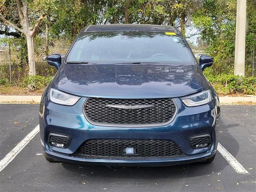 2022 Chrysler Pacifica Hybrid Touring L