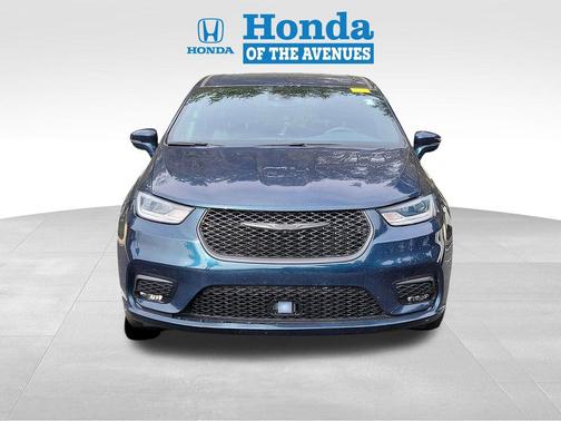 2022 Chrysler Pacifica Hybrid Touring L