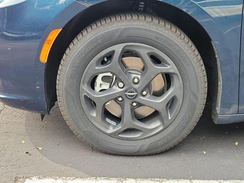 2022 Chrysler Pacifica Hybrid Touring L