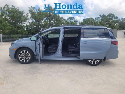 Sonic Gray Pearl 2026 Honda Odyssey Elite
