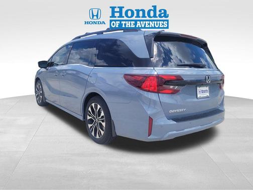 Sonic Gray Pearl 2026 Honda Odyssey Elite