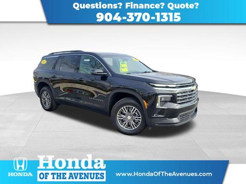 2025 Chevrolet Traverse LT