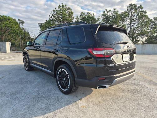 2026 Honda Pilot Touring 8-Passenger