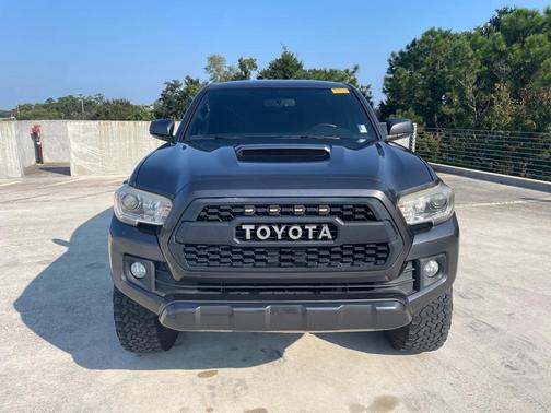 2017 Toyota Tacoma TRD Sport