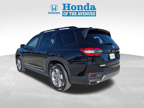 Crystal Black Pearl 2026 Honda Pilot EX-L