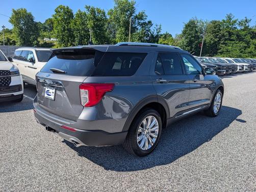 Carbonized Gray Metallic 2022 Ford Explorer Limited