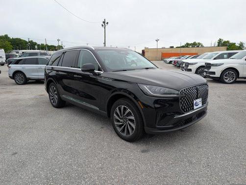Infinite Black Metallic Clearcoat 2026 Lincoln Aviator Premiere