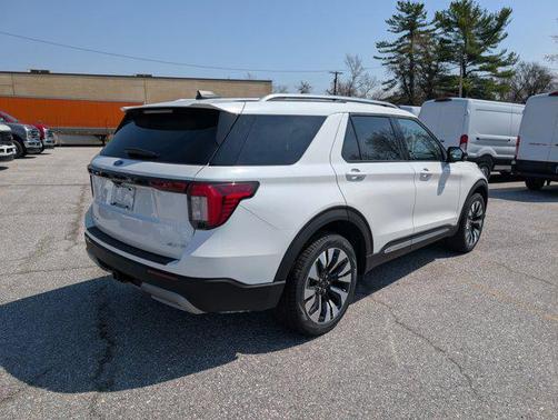 Star White Metallic Tri-Coat 2026 Ford Explorer Platinum