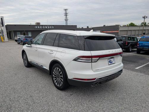 Pristine White Metallic Tri-Coat 2023 Lincoln Aviator Reserve AWD