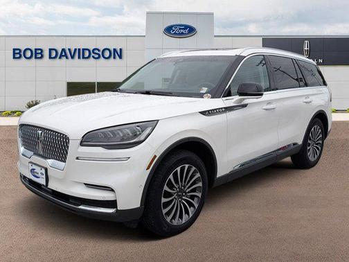 Pristine White Metallic Tri-Coat 2023 Lincoln Aviator Reserve AWD