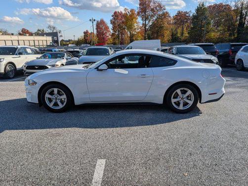 2022 Ford Mustang EcoBoost