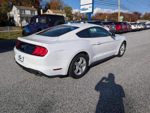 2022 Ford Mustang EcoBoost
