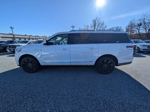 2022 Lincoln Navigator Reserve