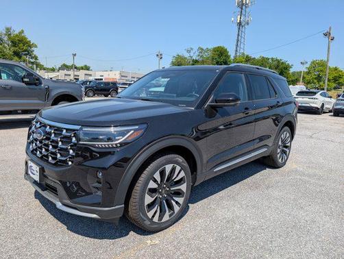 Agate Black Metallic 2026 Ford Explorer Platinum