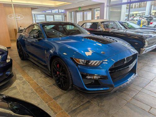 2021 Ford Shelby GT500 Base