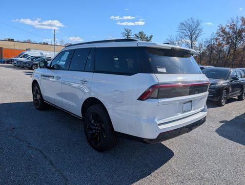 2025 Lincoln Navigator Reserve