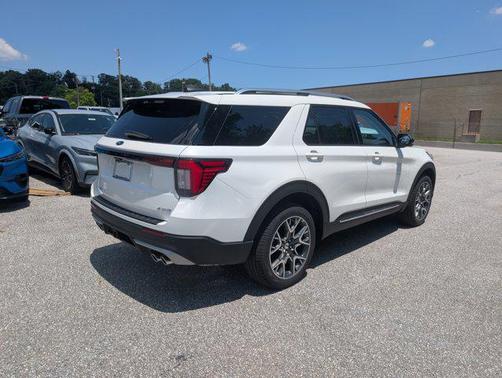 2025 Ford Explorer Platinum