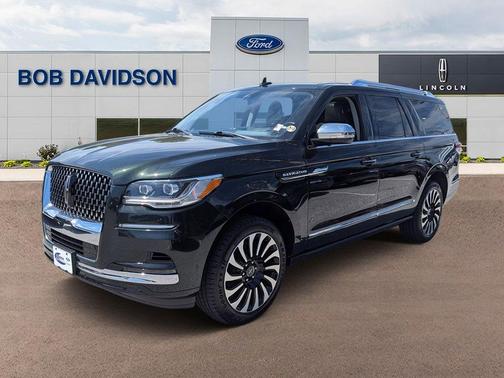 Green Metallic 2022 Lincoln Navigator Black Label