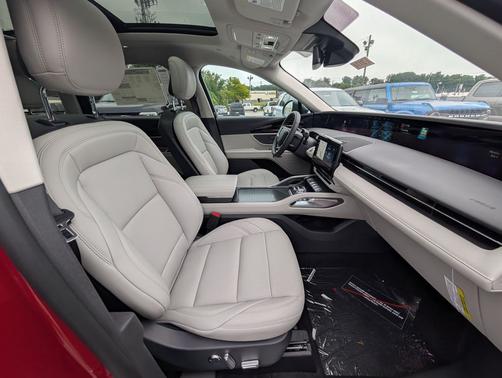 Red Carpet Metallic Tinted Clearcoat 2026 Lincoln Nautilus Premiere