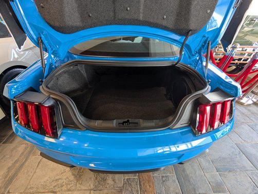 2022 Ford Shelby GT500 Base