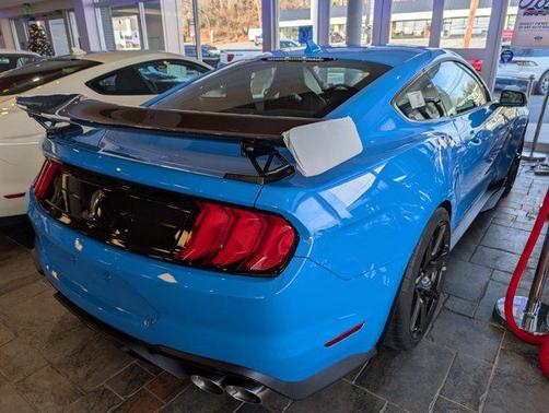 2022 Ford Shelby GT500 Base