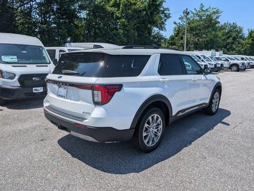 2025 Ford Explorer Active