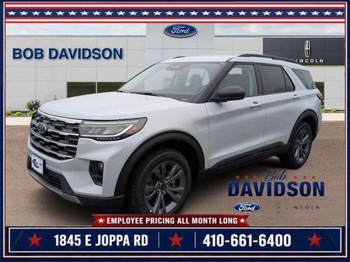 Space White Metallic 2026 Ford Explorer Active
