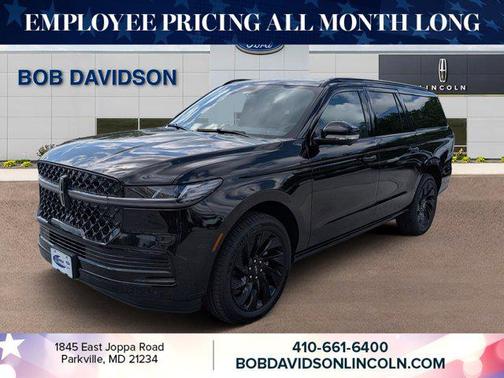 Infinite Black Metallic Clearcoat 2026 Lincoln Navigator Reserve