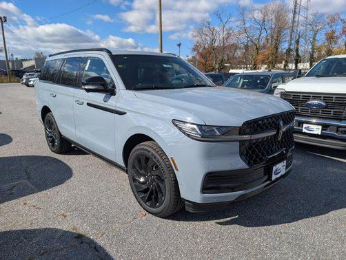 2025 Lincoln Navigator Reserve
