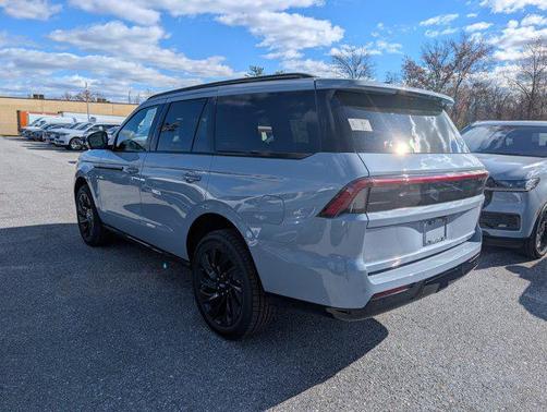 2025 Lincoln Navigator Reserve