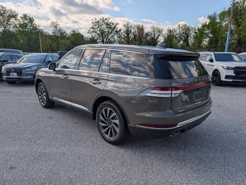 Harbor Gray Clearcoat 2026 Lincoln Aviator Premiere