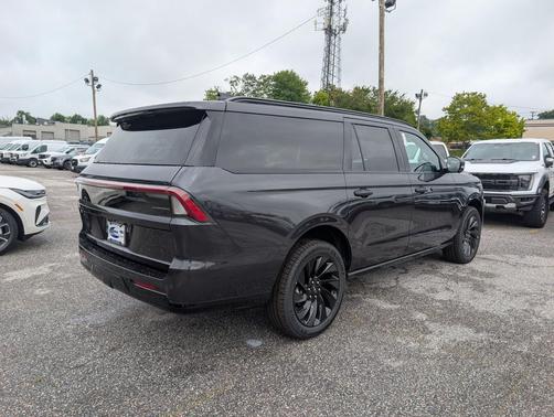 Starlight Gray Premium Colorant 2027 Lincoln Navigator Reserve