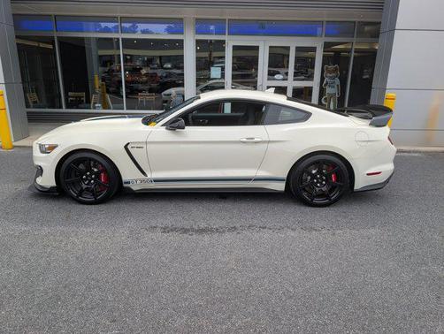 2020 Ford Shelby GT350R Base
