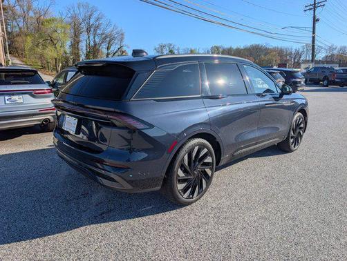 Blue Panther Metallic Clearcoat 2024 Lincoln Nautilus Reserve