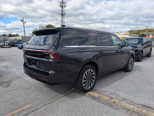 2025 Lincoln Navigator Black Label