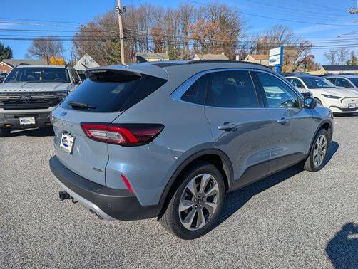 2025 Ford Escape Platinum