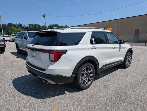 2025 Ford Explorer Platinum