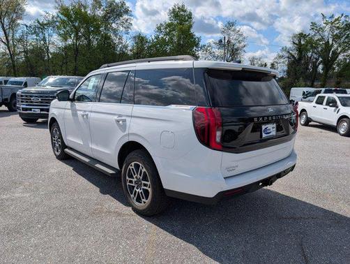 Oxford White 2026 Ford Expedition Active
