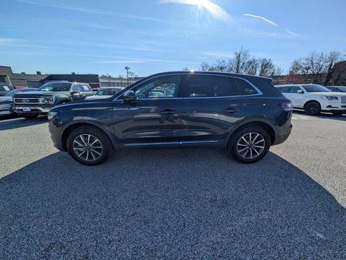 2022 Lincoln Nautilus Standard