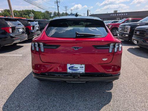 2022 Ford Mustang Mach-E California Route 1