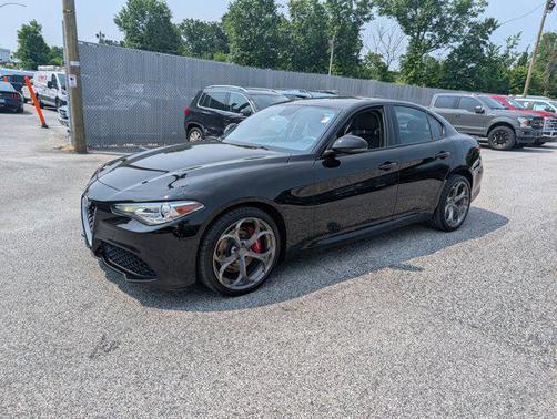 2019 Alfa Romeo Giulia Sport