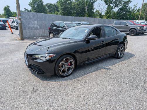 2019 Alfa Romeo Giulia Sport