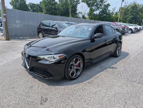 2019 Alfa Romeo Giulia Sport