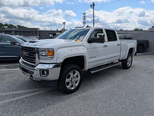 Summit White 2019 GMC Sierra 2500 SLT