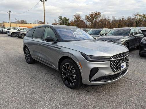 2025 Lincoln Nautilus Reserve