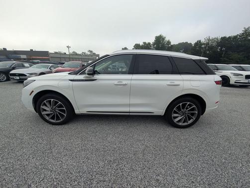 Pristine White Metallic Tri-Coat 2022 Lincoln Corsair Grand Touring