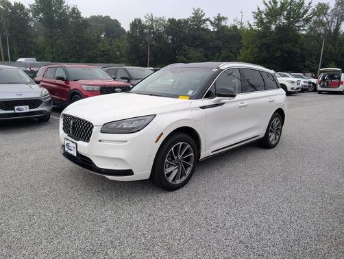 Pristine White Metallic Tri-Coat 2022 Lincoln Corsair Grand Touring