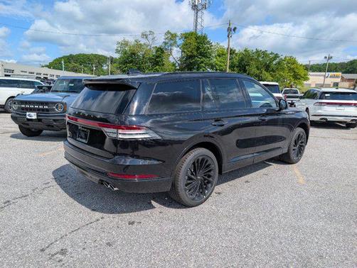 Infinite Black Metallic Clearcoat 2026 Lincoln Aviator Reserve AWD